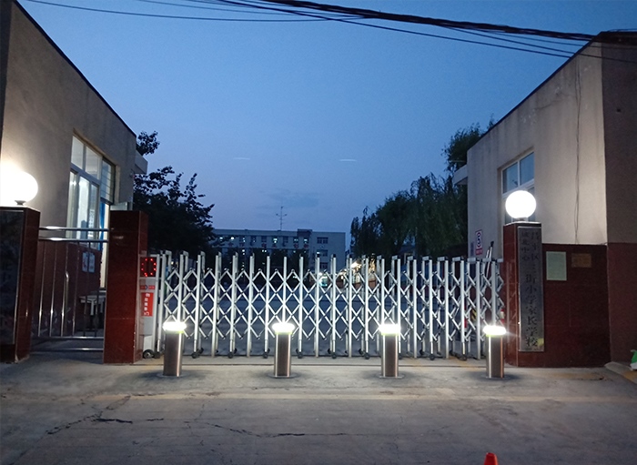 北京昌平三街小學全自動液壓升降柱